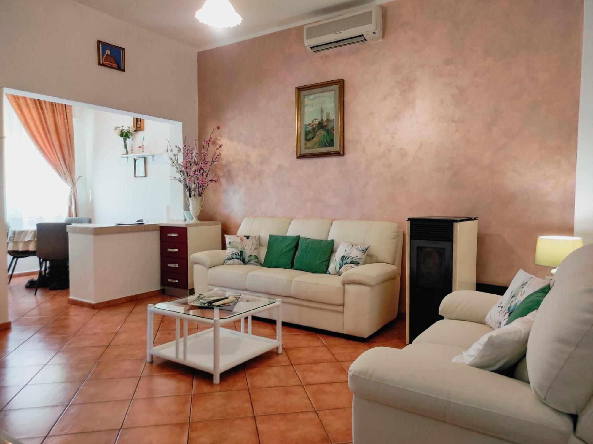 Casa Giulia Al Centro Di Codice Iun P4011 * Olbia